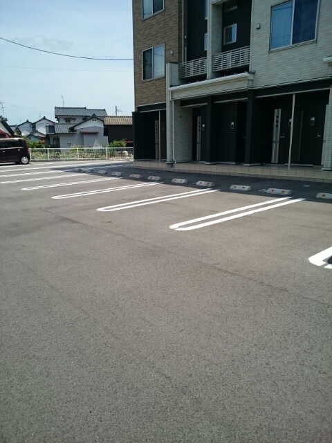 ベルフォーレ城山Ⅰ 302 駐車場