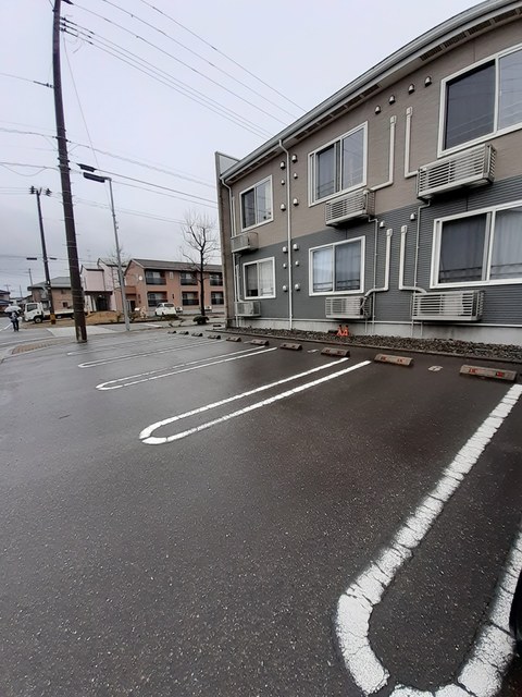 ラッキー スクエア 103 駐車場