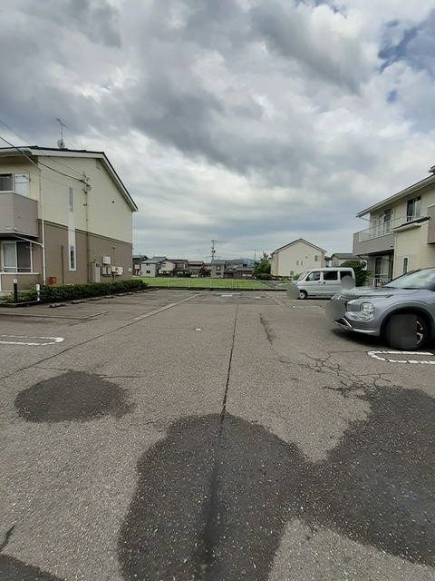 ソレイユルヴァンＡ 202 駐車場