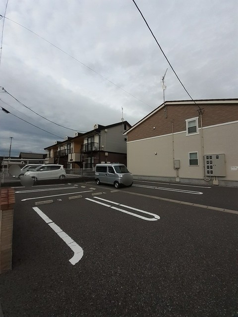 コンフォート大河 103 駐車場
