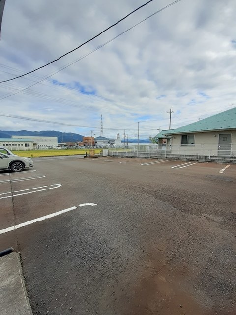 ソラーナ 202 駐車場