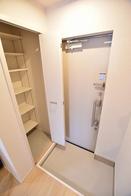 クレール 103 玄関