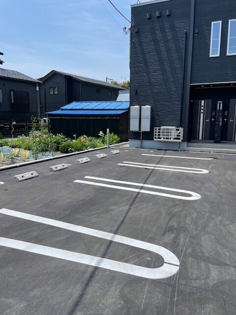 ヒカルサ長岡摂田屋Ⅰ 201 駐車場