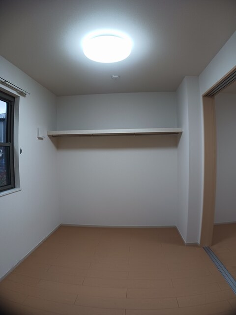 プライムコート　川西 102 収納