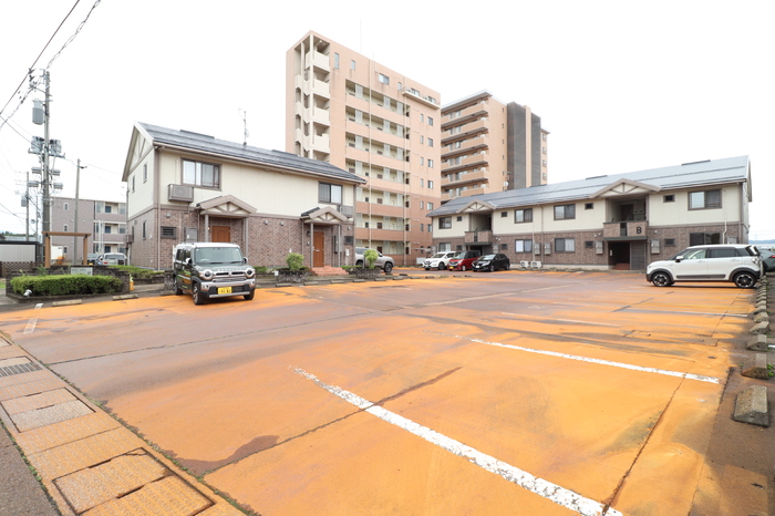 ロイヤルガーデン絆 Ａ 101 駐車場