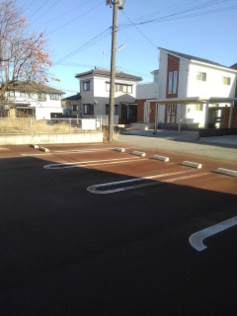 ジュネス 202 駐車場
