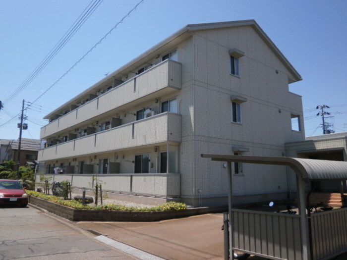 Ｓｋｙ・Ｐａｌａｃｅ(ｽｶｲﾊﾟﾚｽ) 105 外観