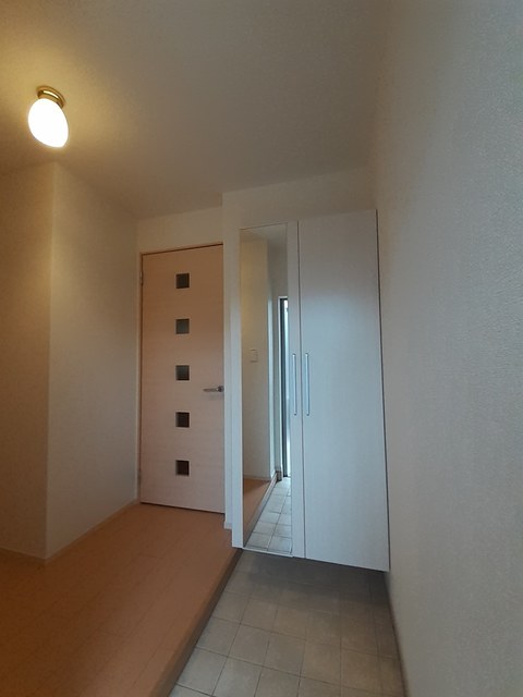 ブリランテ陽光 101 玄関