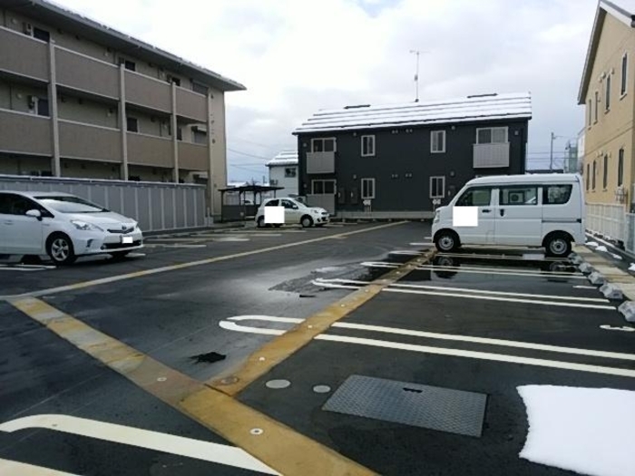 ロイヤルスクエア 202 駐車場