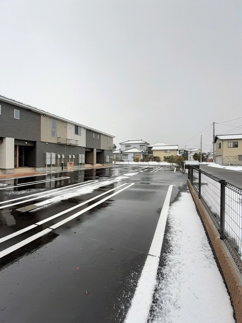 リヴァー ウエスト 203 駐車場