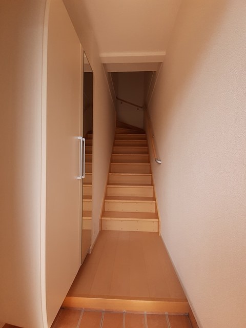 カンポン パラダイス 202 玄関