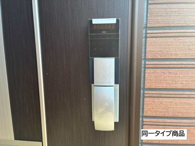 リュッカ・ル 203 玄関