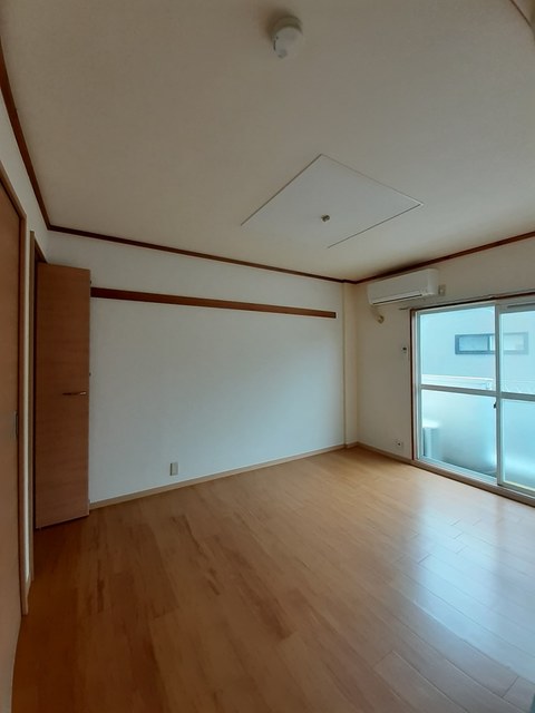 プラドール田川 203 リビング