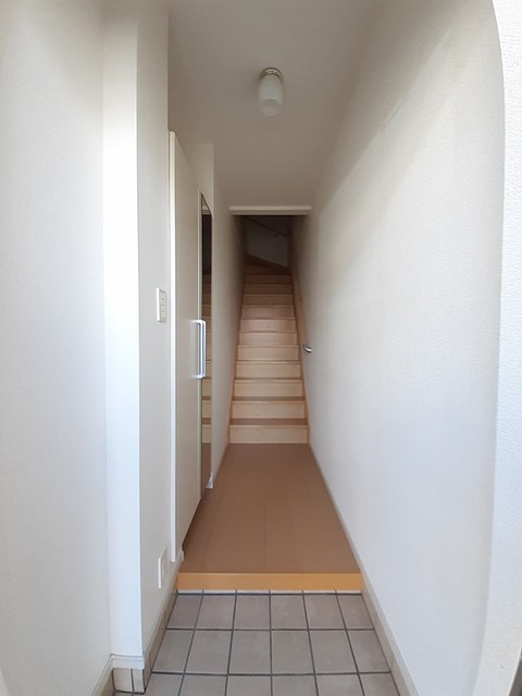 フェリーチェ 203 玄関