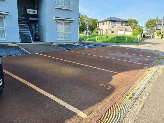 ハイツひばり 101 駐車場