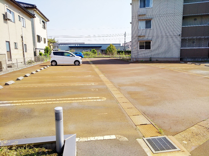 Ｃａｒｒｅｒａ 301 駐車場