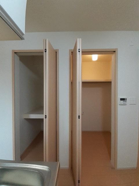ブリランテ陽光 101 収納