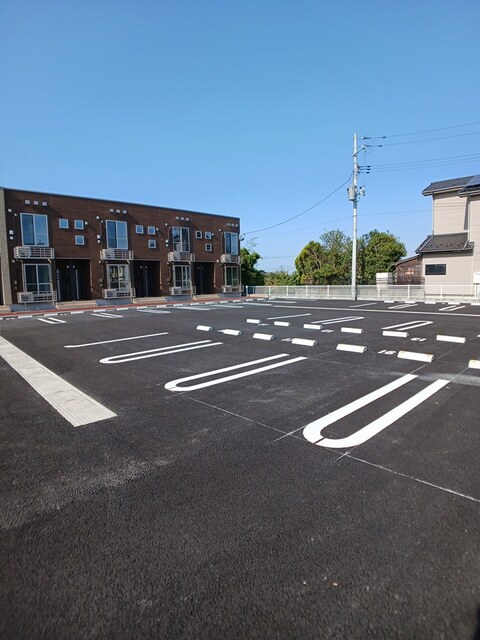 カリメーラ Ⅱ 101 駐車場