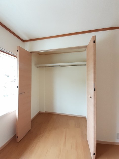 プラドール田川 203 収納