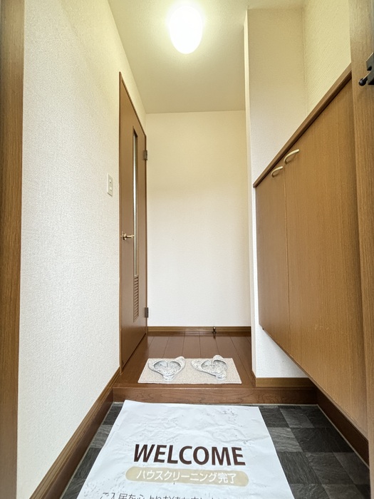 ローズコート萌木野 Ａ/Ｂ B101 玄関
