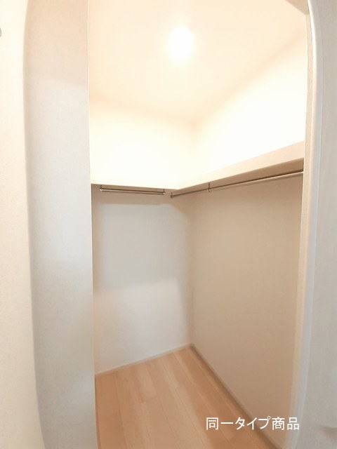 ヒカルサ新潟沼垂西 205 収納