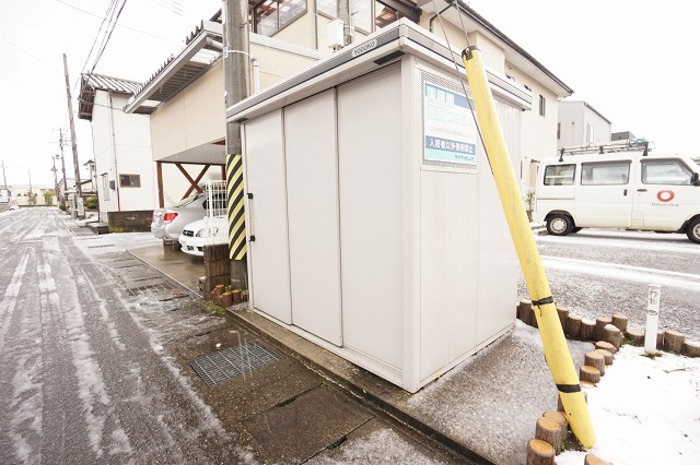 ロイヤルタウン松崎 Ａ/Ｂ B102 駐車場
