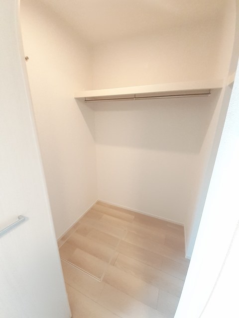 ウェルヴィレッジⅣ 104 収納
