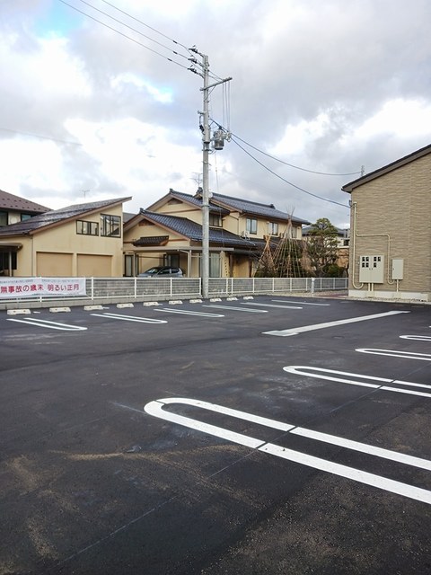 ラポール三條Ⅰ 103 駐車場