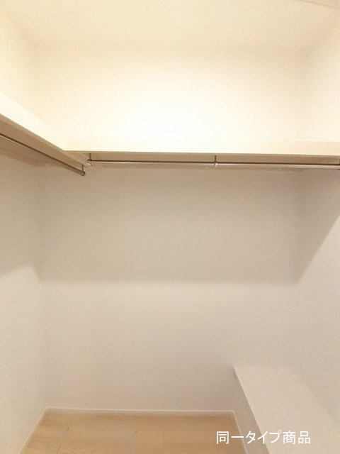 ファースト サンライズⅠ 204 収納