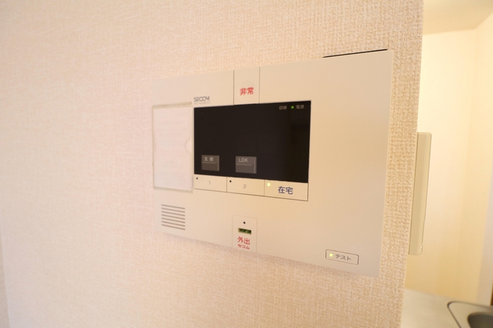 ドマーニ木田 102 セキュリティ