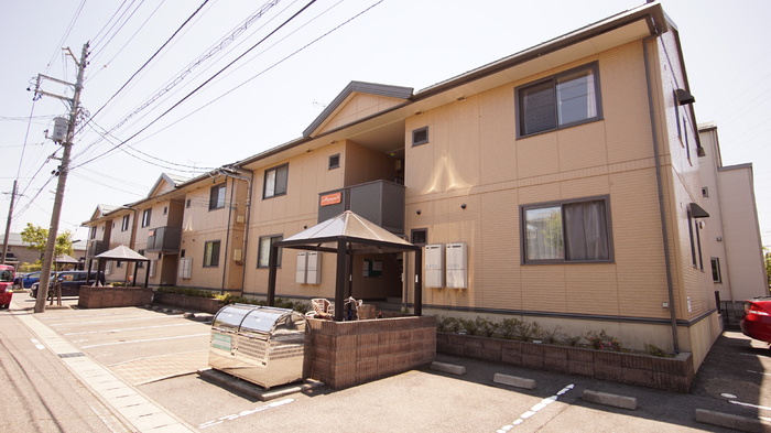 マウルール Ａ/Ｂ/Ｃ C102 外観