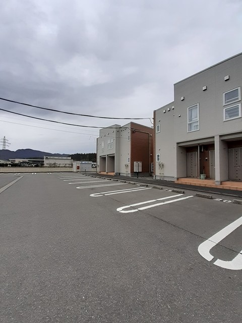 リ・アンⅢ 202 駐車場