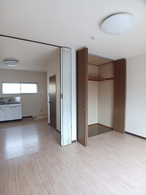 バーン荒町Ｂ棟 203 リビング