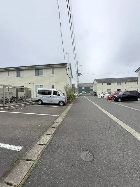 マノワール・ヴェールⅣ 103 駐車場