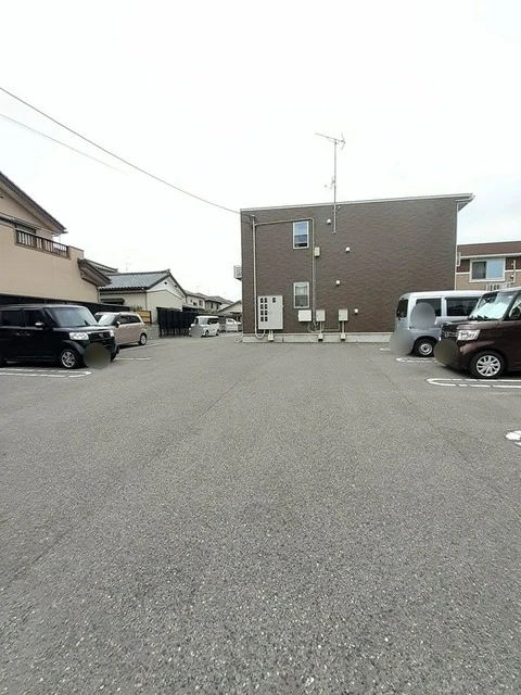 ビューレインボーⅤ 202 駐車場