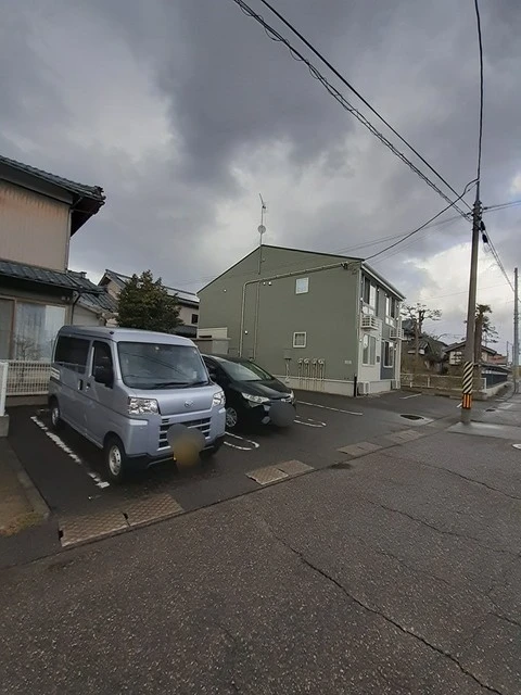 シヴェール 201 駐車場