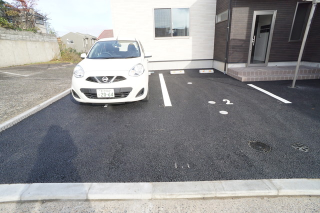 グランコート大学南 103 駐車場