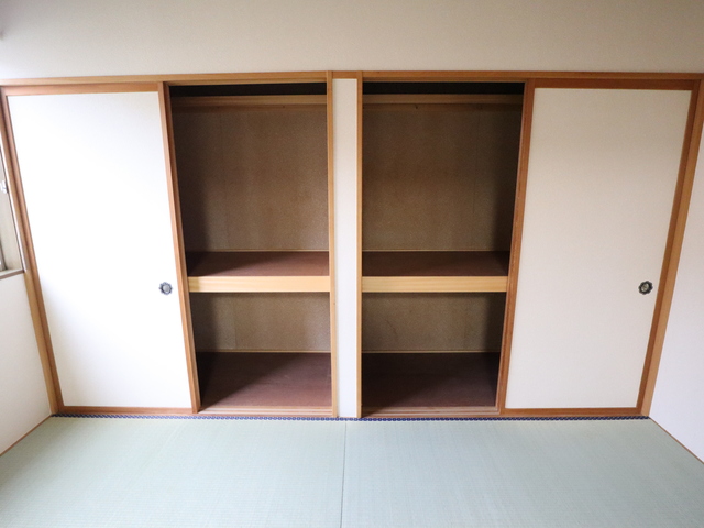 メゾンハヤカワ胎内 102 収納