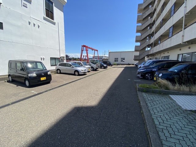 グリーンパレス（下門前） 303 駐車場