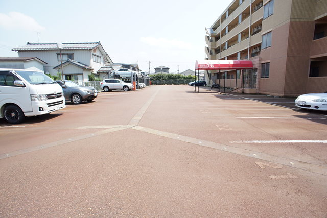 ＲＥＳＩＤＥＮＣＥ　Ｈｉｌｌ　Ｗｅｓｔ裏館 102 駐車場