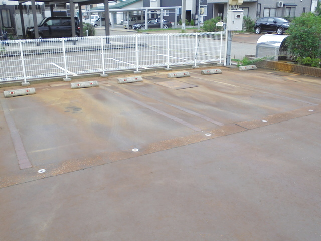 グランディール笹崎 202 駐車場