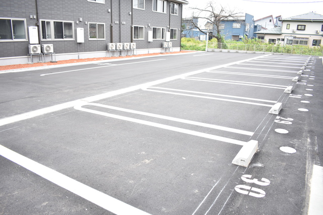 プランドール　B 207 駐車場