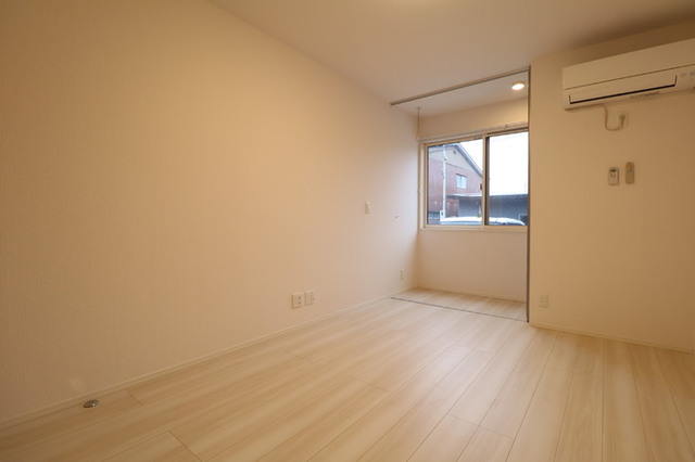 アクシス寺町 103 リビング