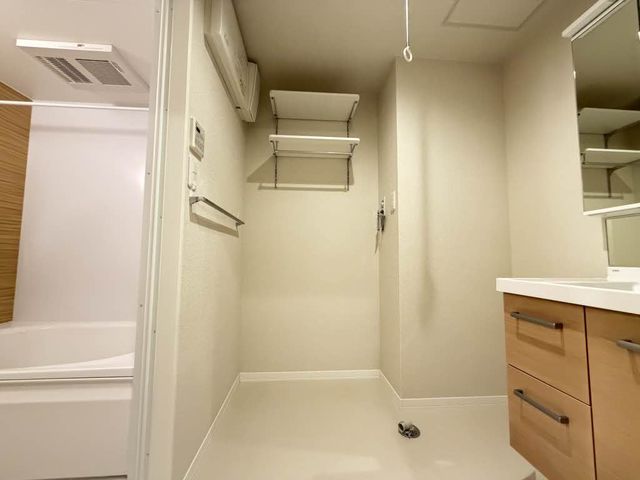 ベレオ万代 102 洗面所