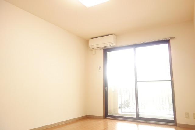Lily-be関屋恵町 A303 リビング