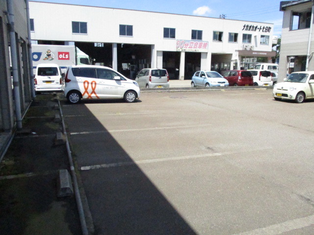 シェロファームＡ 210 駐車場