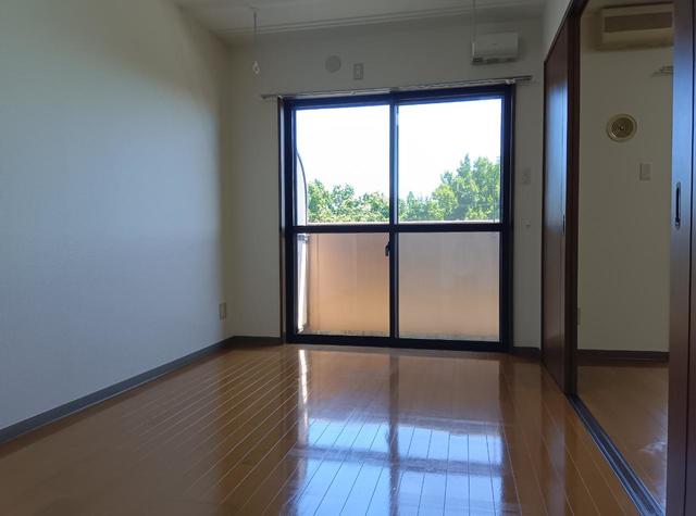 プランドール長峰 302 リビング