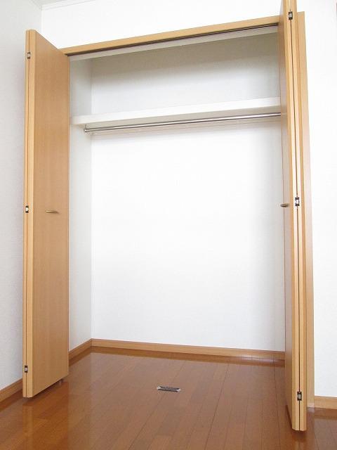 コリーナ　ベルディ　Ｂ 102 収納