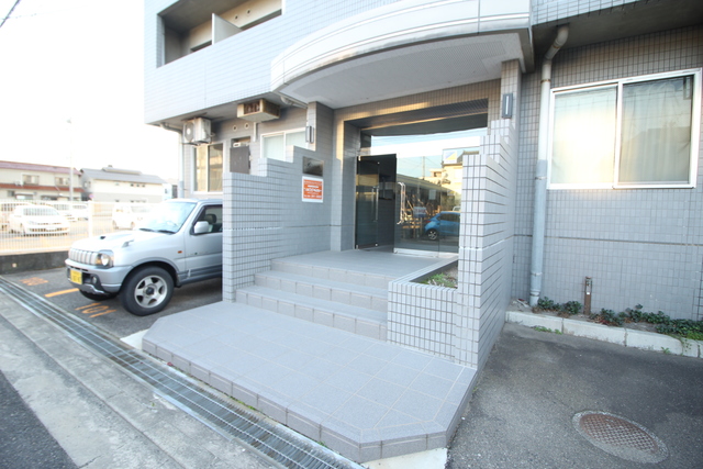 ワンノール米山B 214 玄関