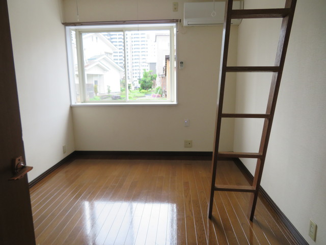 LOFT 106 リビング